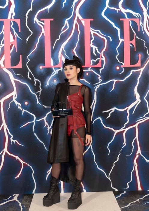Imaginea care i-a lăsat muți pe fani! Irina Rimes, goală în noul videoclip: ”Cea mai tare din parcare!”