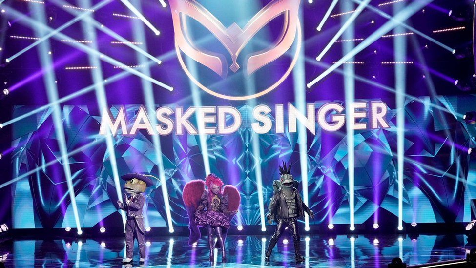 Emisiunea Masked Singer, „îngenuncheată” de X-Factor!
