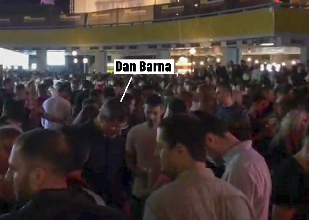 Dan Barna s-a distrat până la ora 3 dimineața la Nostalgia