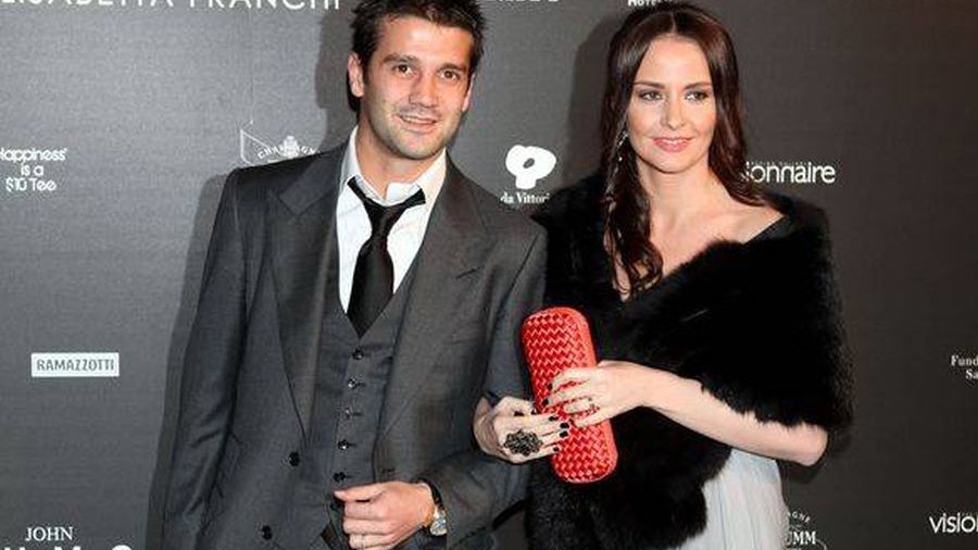 Cum arată Adelina, soţia lui Cristi Chivu, nemachiată! "Aşa sunt cea mai frumoasă"