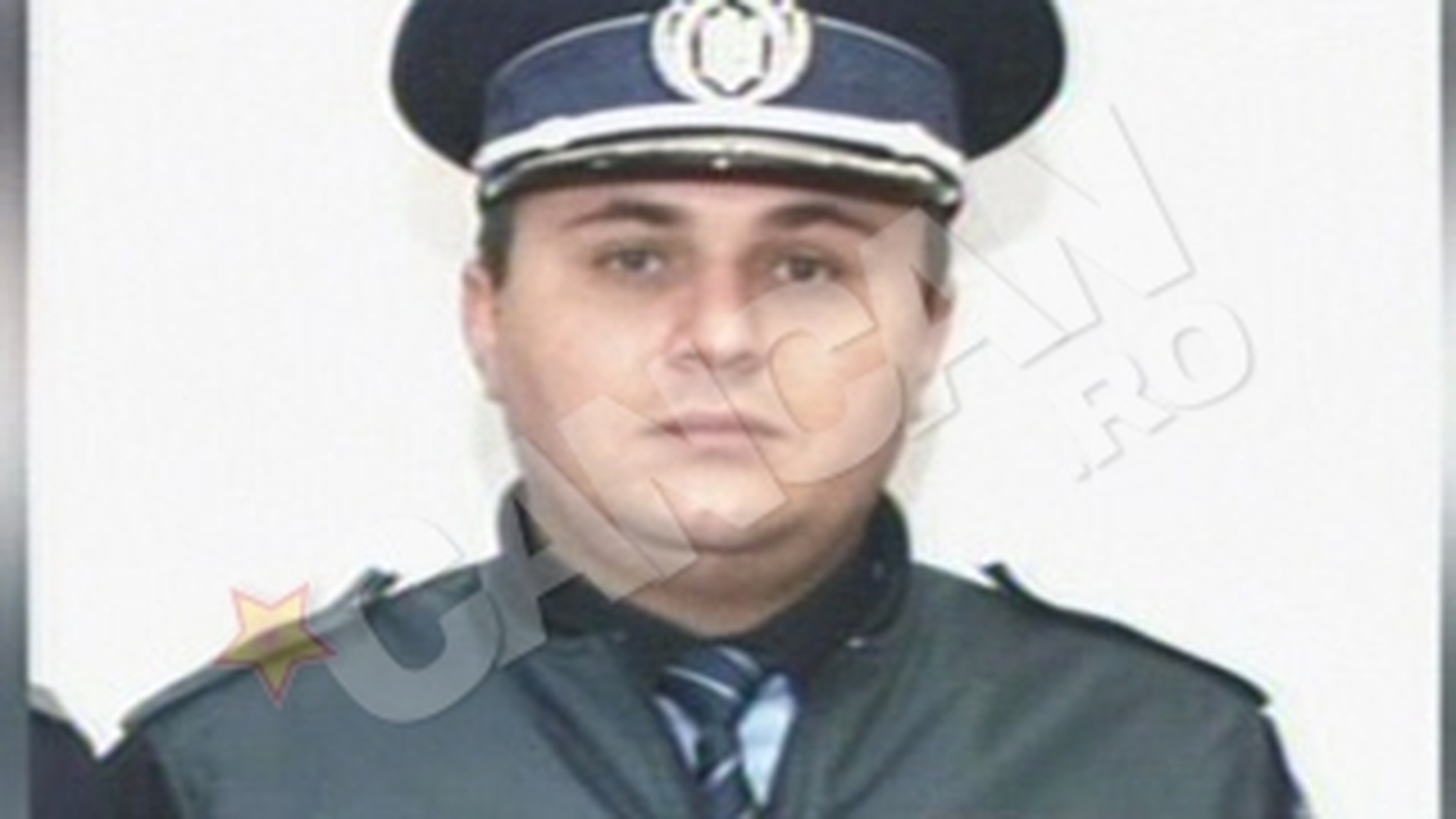 Politistul care s-a impuscat in cap la Buzau, in biletul de adio: "Te rog sa ma ierti, Aura mea, si sa ai grija de copilasi. Nu mai merit sa traiesc"