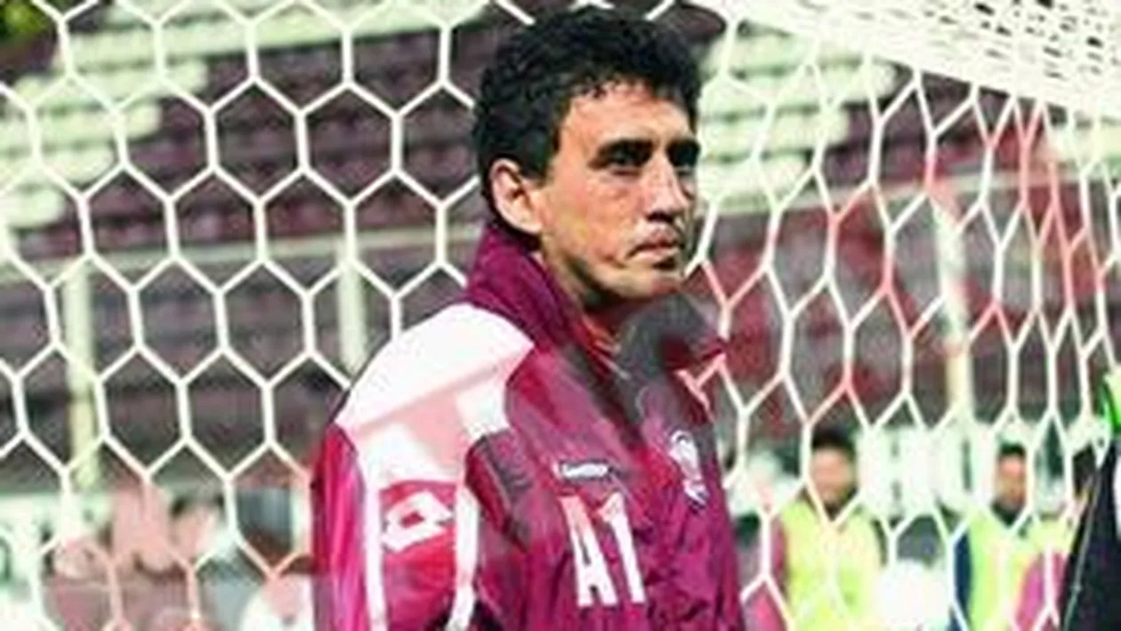 Lui Copos i se scurg ochii dupa Rada