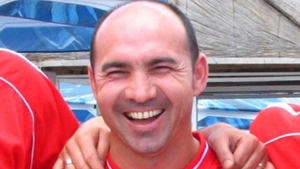 Anii nu au trecut peste el! Jean Vladoiu are 45 de ani, dar arata exact ca acum 20 de ani! Vezi aici imagini uluitoare!