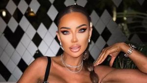 Bianca Drăgușanu a luat foc, după ce o tânără i-a făcut inventarul operațiilor estetice: ”Tot nasoale sunteți”