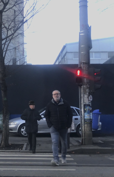 Florin Busuioc traversează pe roșu
