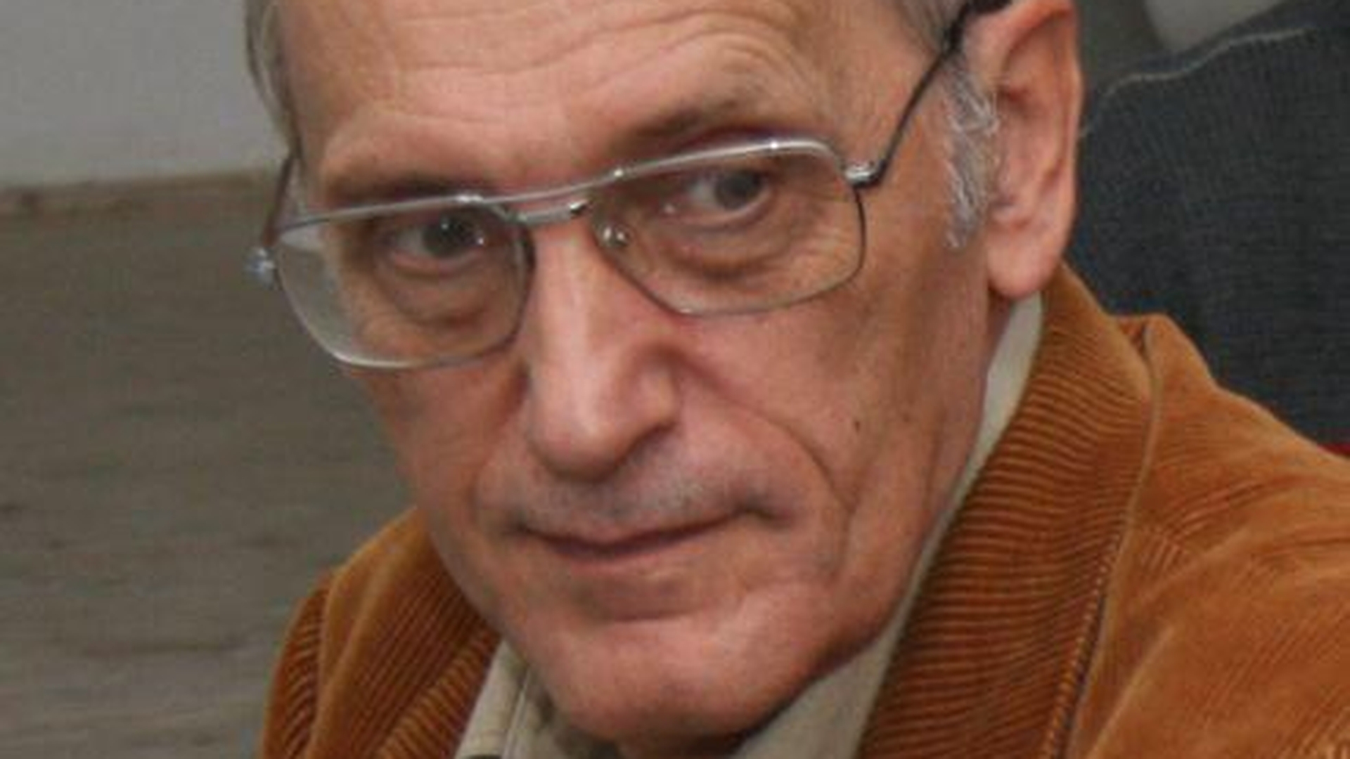 Doar o dorinta mai avea, dar vaduva nu i-a respectat-o! S-a ales praful de inscrisurile lasate mostenire de George Pruteanu!