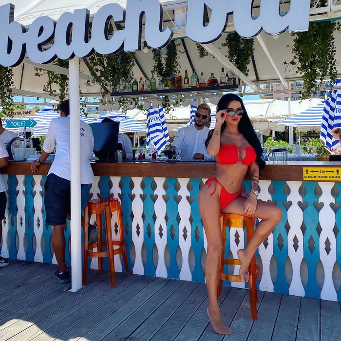 Daniela Crudu, dans erotic pe plaja din Mamaia! Imagini interzise cardiacilor cu fosta asistentă TV