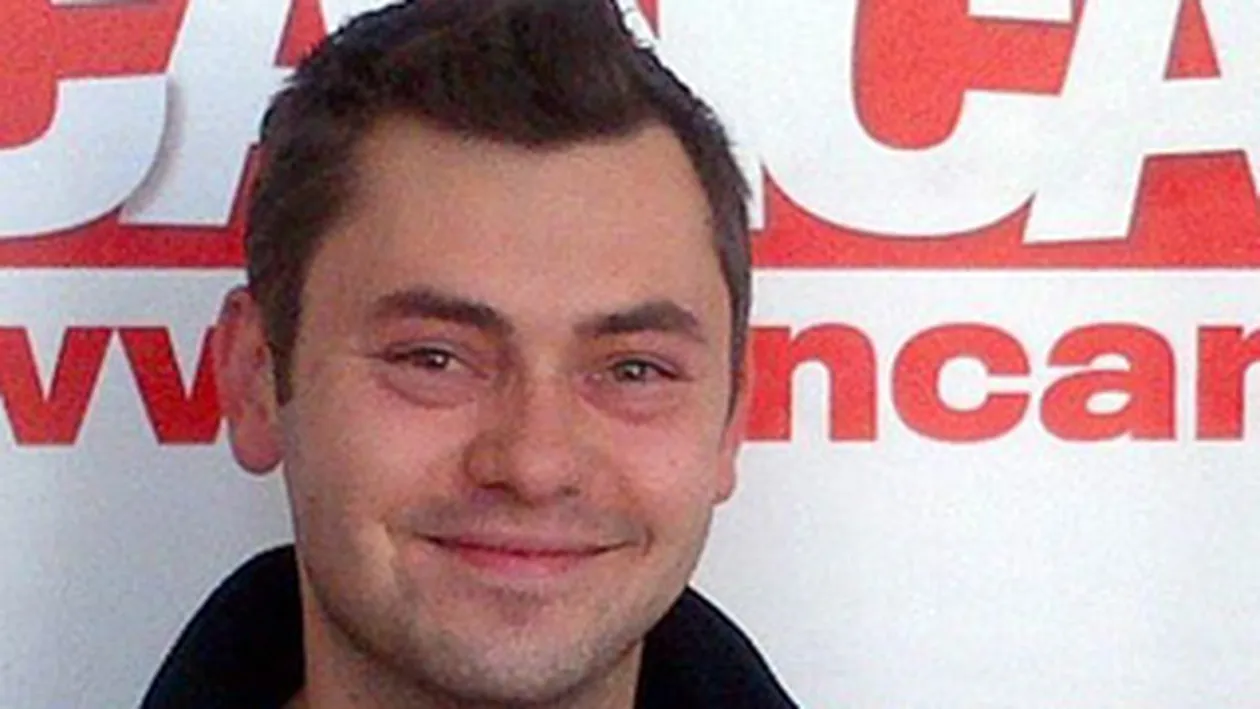 Tatal lui va primi un telefon castigat la CANCAN! A intrat pe m.cancan.ro si s-a inregistrat in promotia care s-a dovedit norocoasa pentru el!