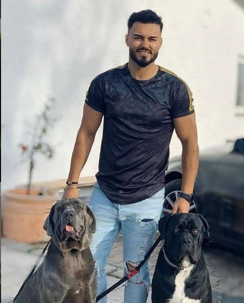 Jador își vinde bolidul de lux. “Ultima cursă, o să-mi fie dor de tine!” Câți bani solicită artistul în schimbul mașinii