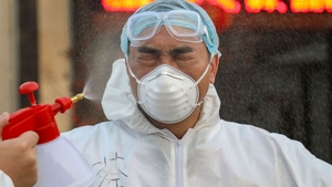 BANC | Un medic chinez și-a deschis clinică privată în SUA