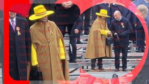Cine e doamna cu pălărie galbenă, de la parada de 1 Decembrie? Ținută deosebită de Ziua Națională | EXCLUSIV
