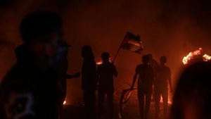 Israelul a atacat aerian din nou Gaza, după ce militanţii palestinieni au trimis baloane incendiare peste graniţă