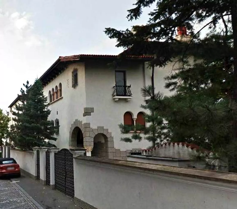 Cum arată vila pe care Dinu Vamă a vândut-o. A cerut 5.000.000 de euro pe ea, dar a primit…