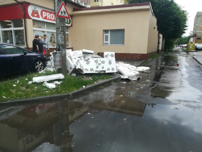 Potop în România! Imagini apocaliptice în marile orașe din țara noastră, în urma haosului meteorologic