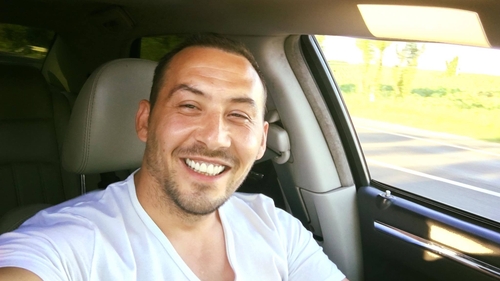 Ştefan Stan, probleme cu Poliţia! Artistul a fost nevoit să scoată o sumă frumuşică din portofel ca să scape de necaz