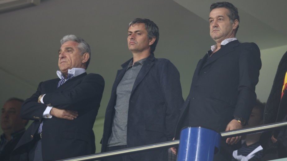 Jose Mourinho, la București! Giovani Becali l-a așteptat la aeroport. Motivul pentru care portughezul a sosit în România