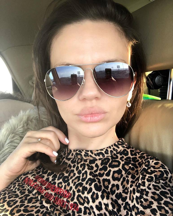 Cristina Șișcanu, pozată în costum de baie la munte! Ce comentariu i-a lăsat Tavi Clonda și ce replică spumoasă i-a dat vedeta