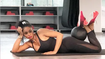 Bărbații au crezut că nu văd bine!!! Dar Laurette chiar a făcut-o: ”Sunt singură, dar...!”