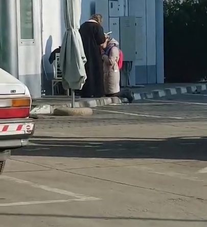 După celebrul „medic fals”, a fost găsit un preot fals, în Suceava! Imagini fabuloase de la spovedanie
