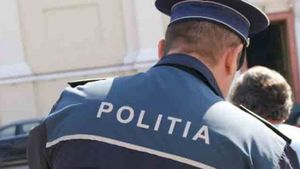 Tânăr din Balș, reținut după ce ar fi incendiat un autoturism. Polițiștii...
