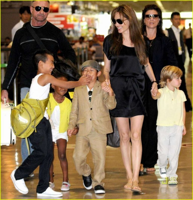 ANGELINA JOLIE împlineşte 42 de ani! Ce va face vedeta la prima aniversare fără Brad Pitt