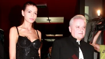 Au pozat intr-un cuplu fericit