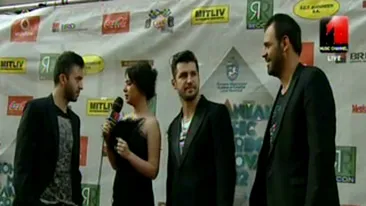 VIDEO Baietii de la Deepcentral nu s-au imbracat special pentru gala premiilor Romanian Music Awards!