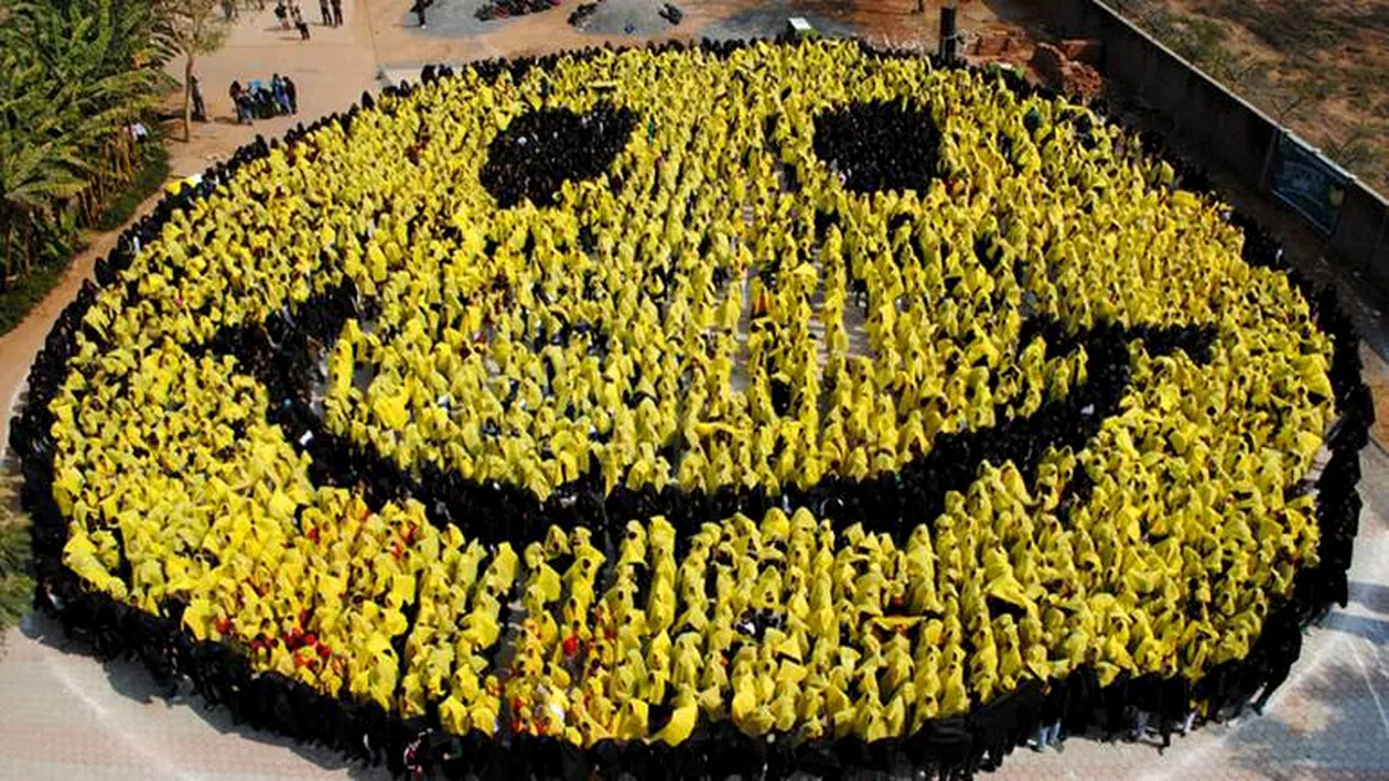 Ziua mondială a zâmbetului sărbătorită şi în România! Iată de când datează cel mai recunoscut simbol de pe planetă