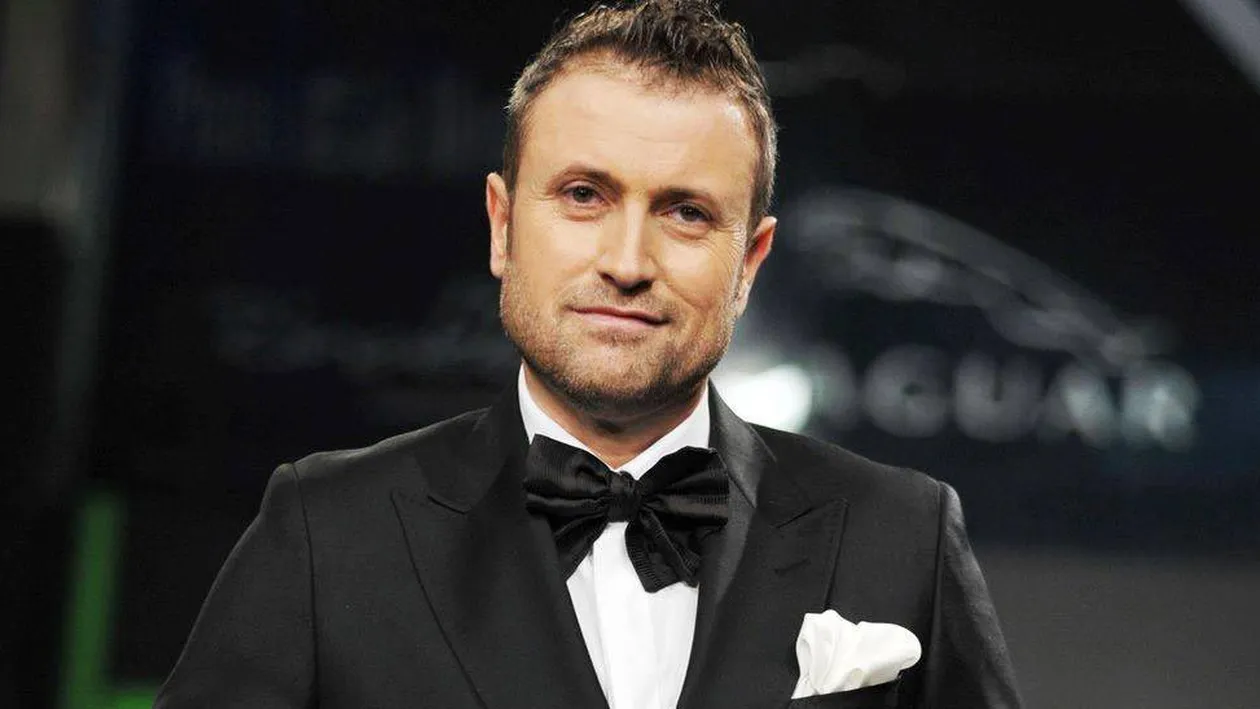 Botezatu a starnit panica in randul familiilor manechinelor sale. Vezi aici de ce a fost sunat designerul de mamele fetelor