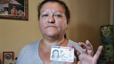 Această femeie a mers alături de Poliţie la mormântul în care toată lumea spunea că e îngropată. Oamenii au avut un şoc atunci când a fost deschis sicriul