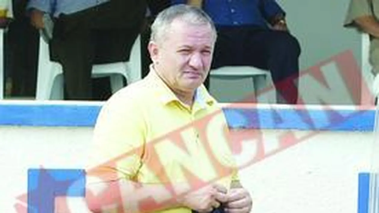 Un ceferist i-a facut masaj lui Serea inainte de meci