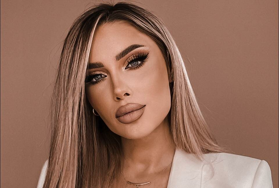 Oana Monea, ispita de la Insula Iubirii, renunţă la atitudinea de doamnă! / Sursă foto: Instagram
