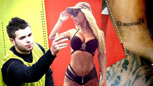 E semn clar că divorțează! Și-a șters tatuajul cu numele cunoscutului fotbalist