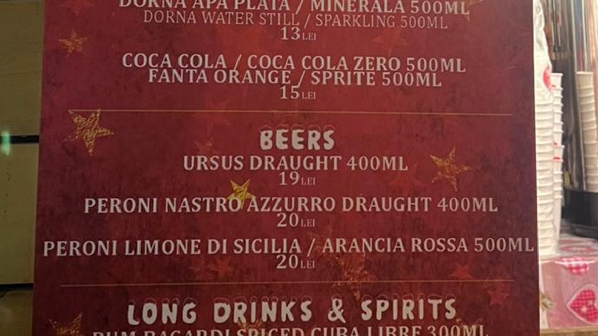Cât costă o bere la draft, la Târgul de Crăciun din Piața Constituției. Bucureștenii au crezut că este o eroare