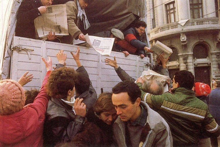 Imagini rare de la Revoluție. Ce s-a întâmplat, de fapt, în decembrie 1989