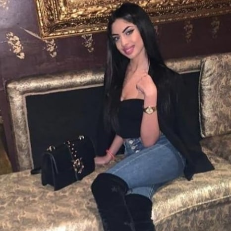 Lavinia e dansatoare la bară/ Sursă foto: Instagram.com