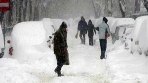 ANM, avertizare de fenomene meteo periculoase! Românii sunt rugați să nu iasă din case