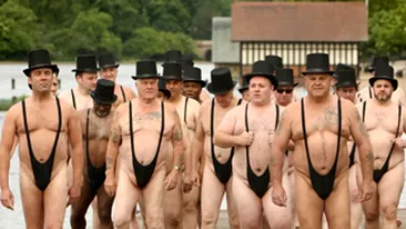 Fac reclama in costumul lui Borat!