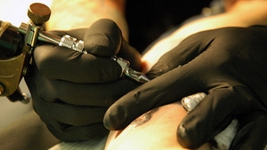 Esec total! Au vrut sa-si faca un tatuaj misto, dar au iesit din salon cu asta pe trup! Top cele mai NEREUSITE tatuaje!