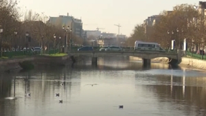 Caz cutremurător în București! Un bărbat și-a băgat bebelușul nou-născut într-o pungă și l-a aruncat în râul Dâmbovița