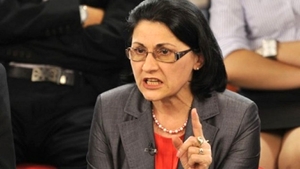 Iohannis a semnat demisia Ecaterinei Andronescu și desemnarea lui Breaz ca interimar la Educație