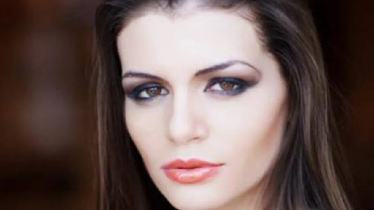 Ce poze a postat Monica Gabor pe Facebook la trei luni de la moartea mamei! Prietenii isi fac griji pentru ea