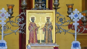 Cea mai puternică rugăciune către Sfinții Constantin și Elena. Rostește aceste cuvinte azi, 21 mai 2025, și vei scăpa de necazuri!