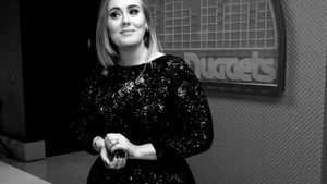 ADELE s-a măritat în secret? Fotografia care o dă de gol