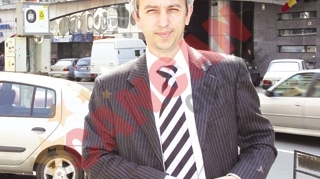 Dan Diaconescu, acuzat oficial de procurorii DNA: "Mi-au spart casa, ma urc in avionul personal, ma intorc in tara si astept sa fiu arestat"