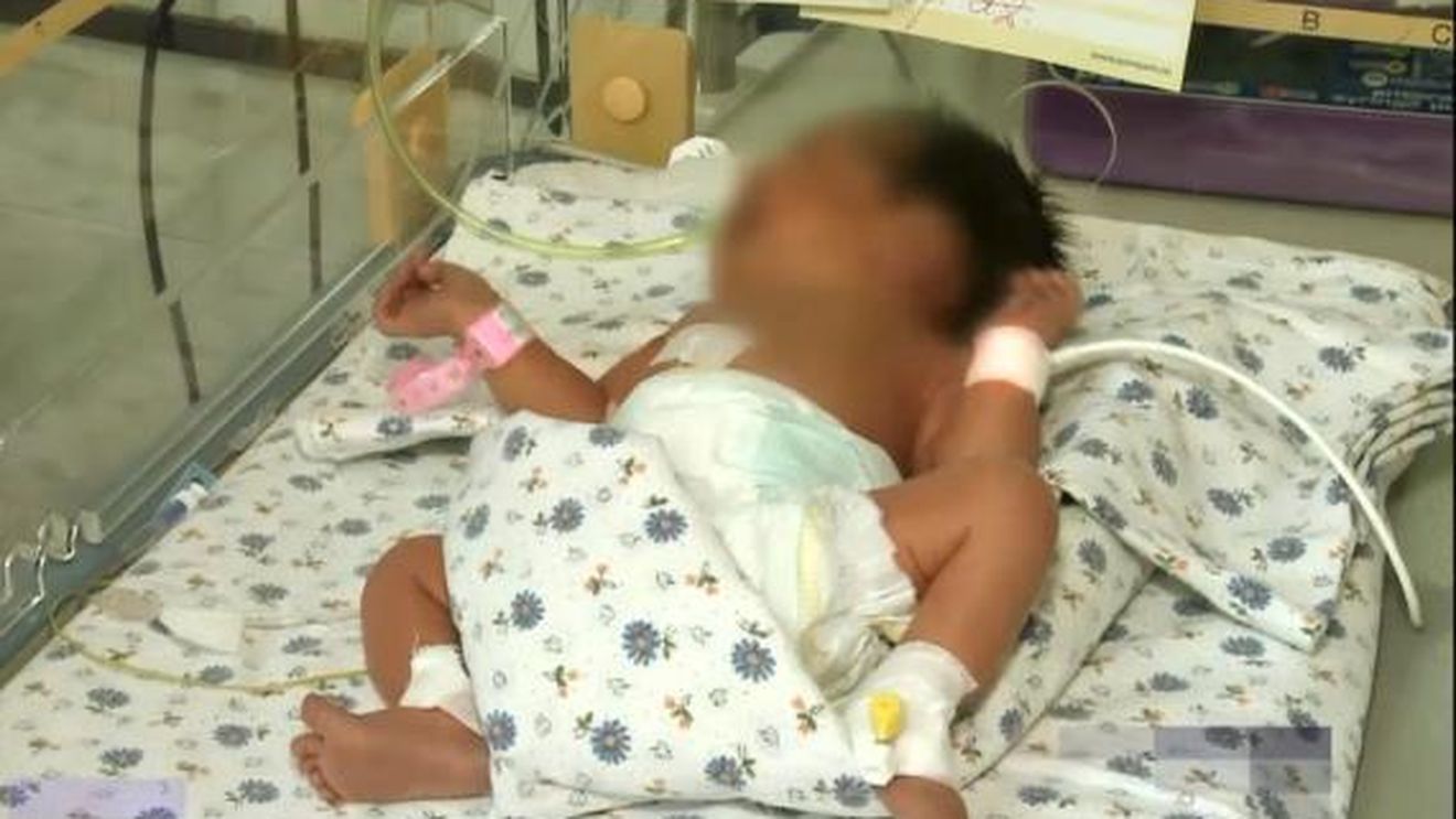 Caz şocant în Bucureşti. Un nou-născut, găsit ARUNCAT într-o pungă de gunoi PE STRADĂ