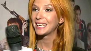 Adela Popescu: "Cand merg la film imi cumpar mereu o galetusa mare cu popcorn si mananc bomboane"
