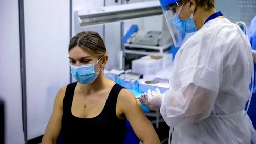 Simona Halep, criticată dur după vaccinare. Maioul negru purtat de campioană a stârnit mare vâlvă
