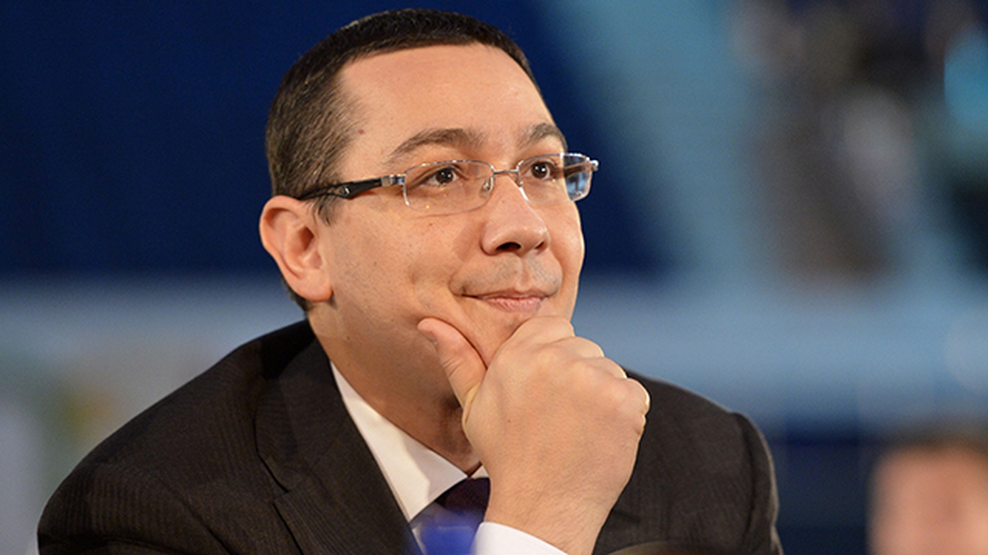 Ponta se tine de cuvant! Sustine reparatiile pentru 21 de mii de pensionari si 12 mii de mame. Proiectul este acum lege