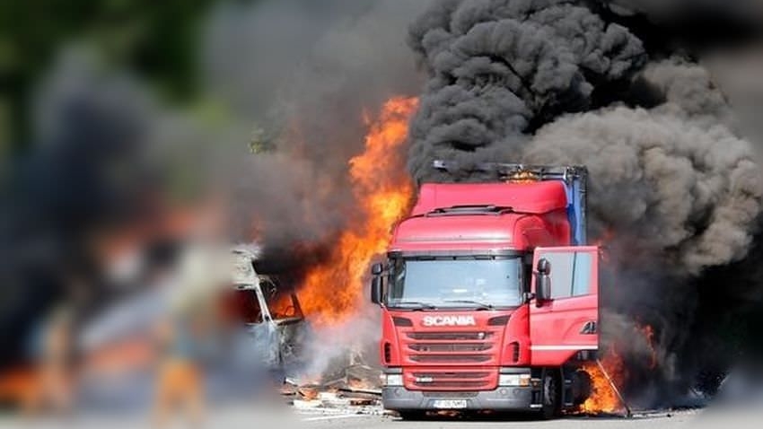 Un camion românesc a luat foc într-o parcare din Germania